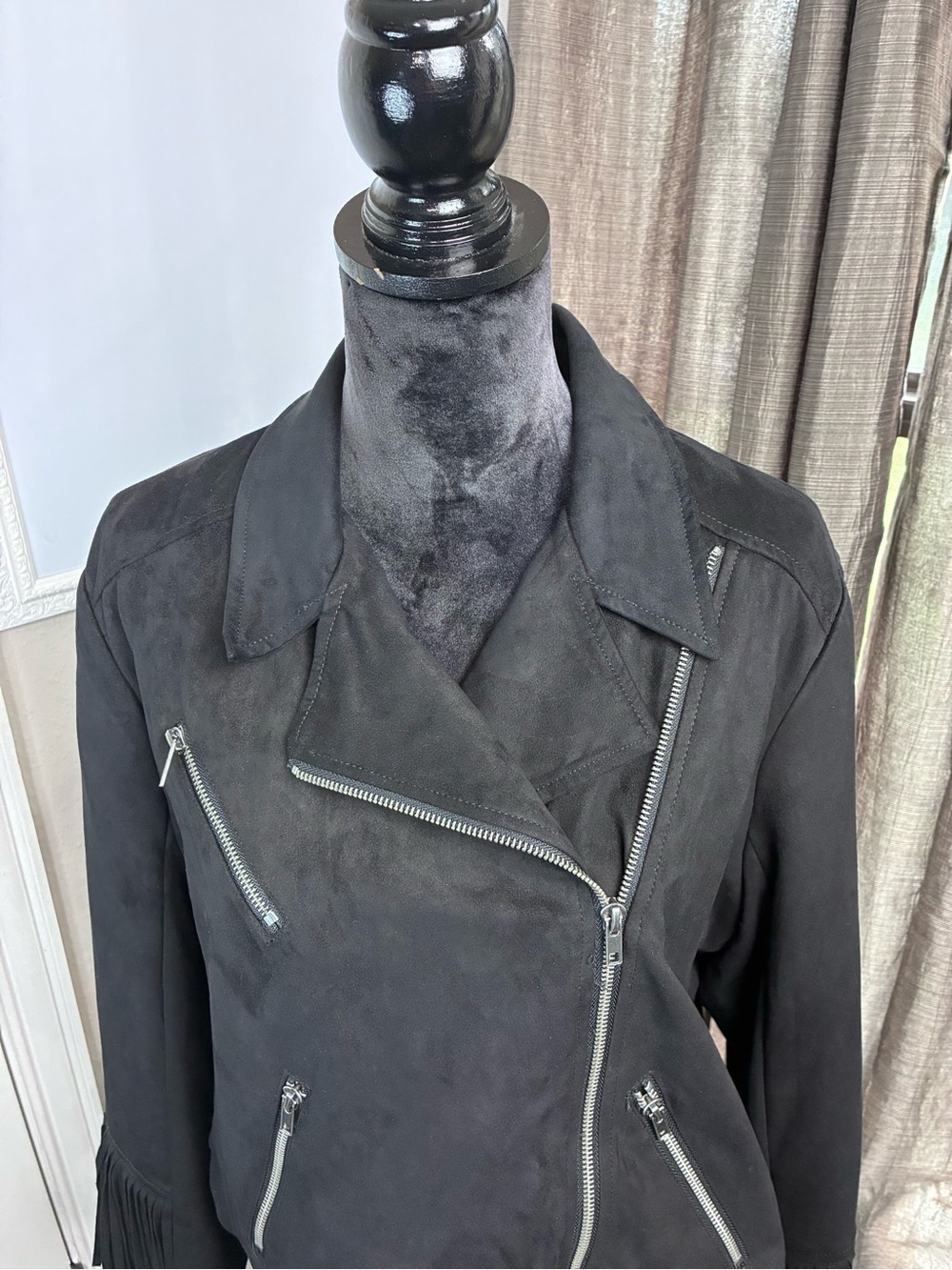 Torrid Black Suede Fringe Moto Jacket - Women Size 2 (XXL) - Picture 3 of 15